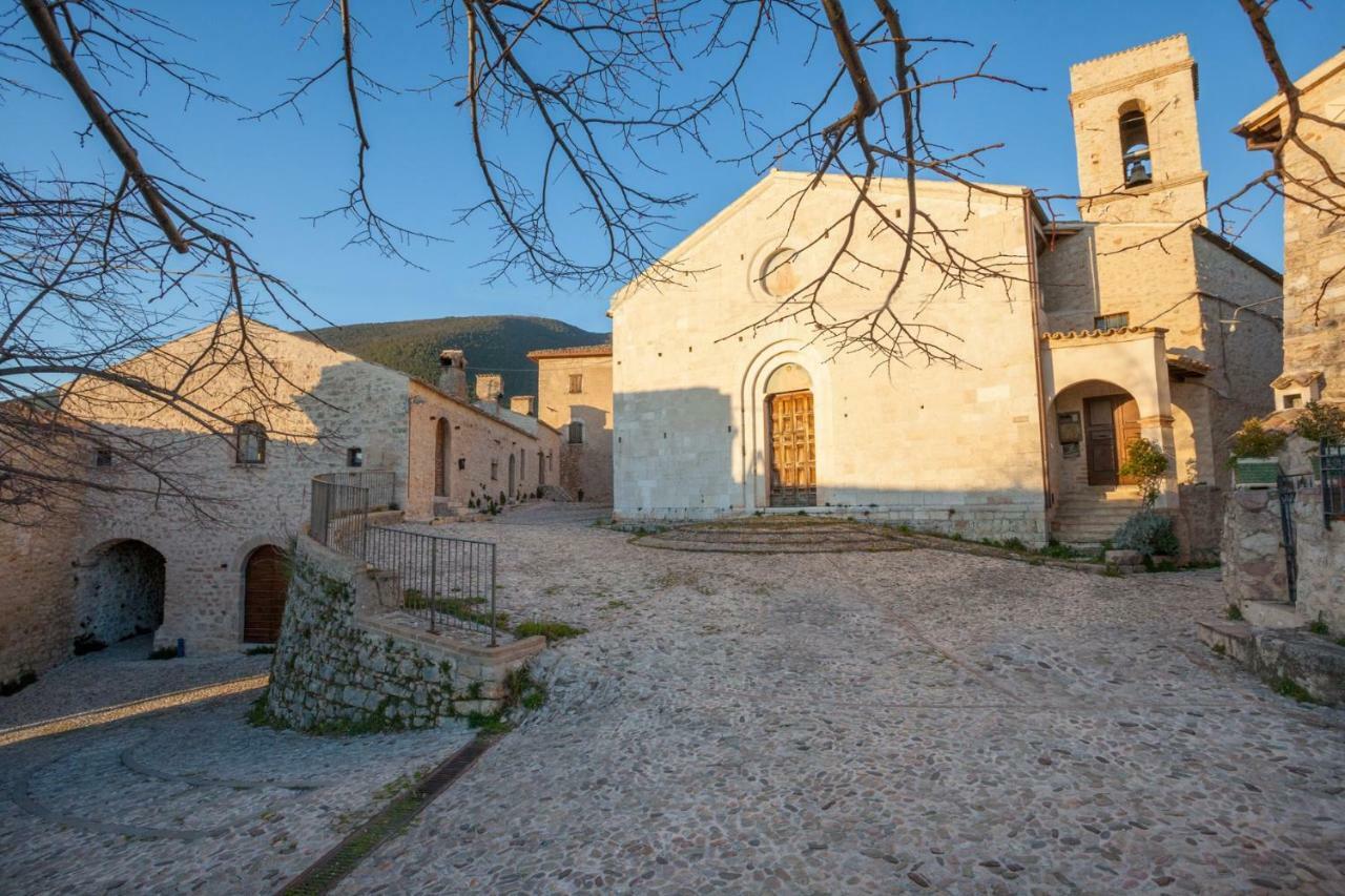 Il Castello Di Campello Aparthotel Campello sul Clitunno Exterior foto
